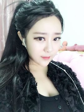 小小西521主播照片