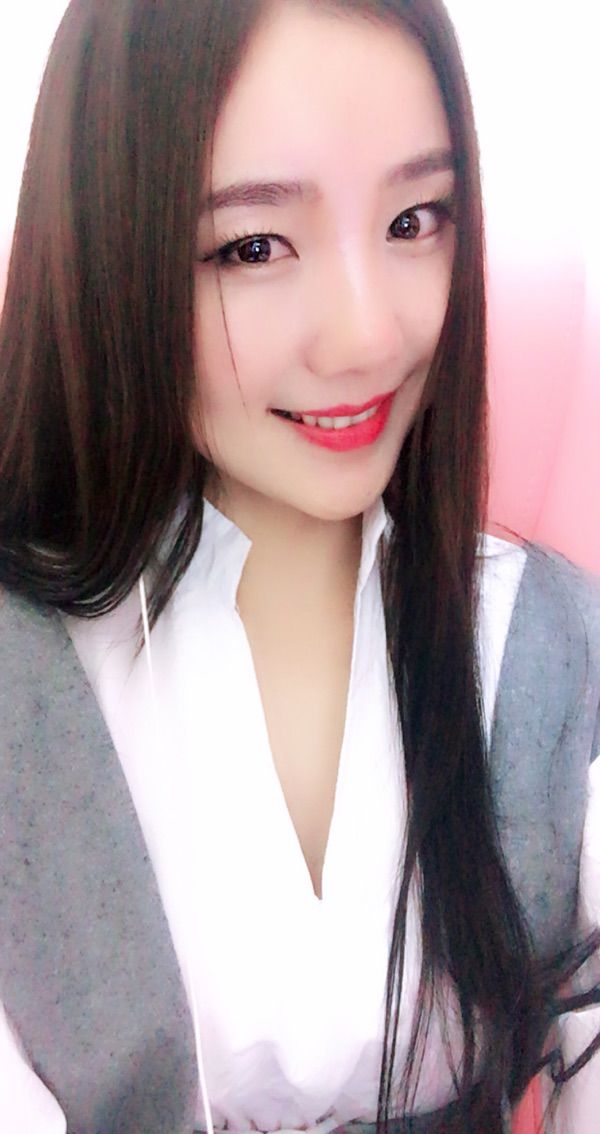 唯物唯语为你的主播照片