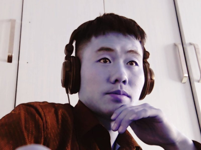 仲夏成霜。的主播照片