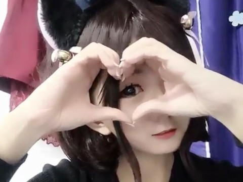 软萌coser韩十七海报