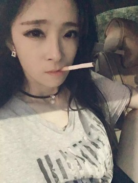 我喜欢自己一个人主播照片