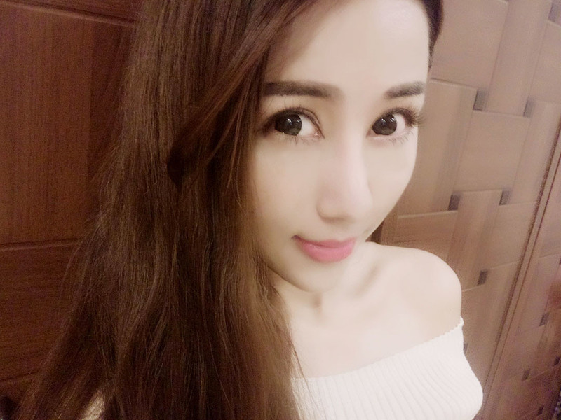 🎀、蜜桃的主播海报