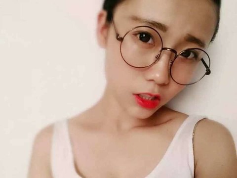 js-琪琪酱海报