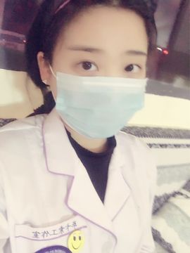 没才艺的丑女孩主播照片