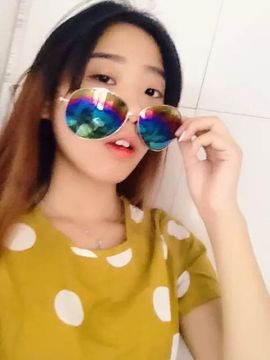 没才艺的丑女孩主播照片
