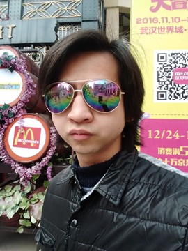 悲伤诗人流浪死亡主播照片