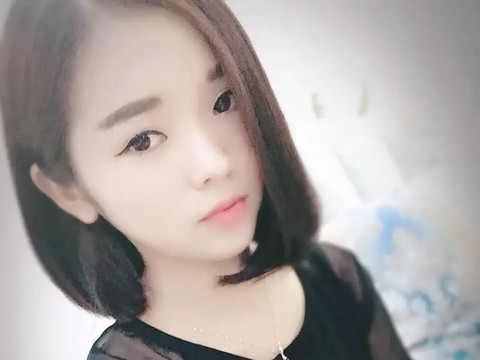 这个女人不太萌海报