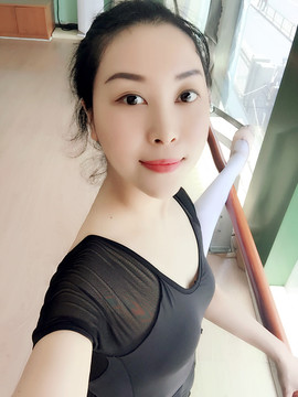 魅舞丶莹小莹主播照片
