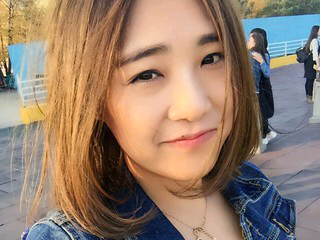 绿叶上的水珠的主播照片