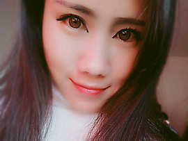 一菲1688698主播照片