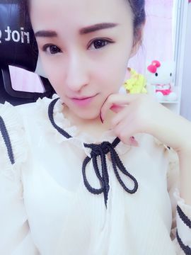 笑笑（爱是回忆美好）主播照片