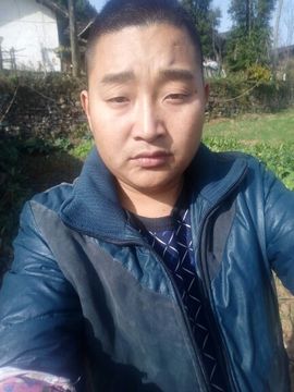 YE，浮沉主播照片