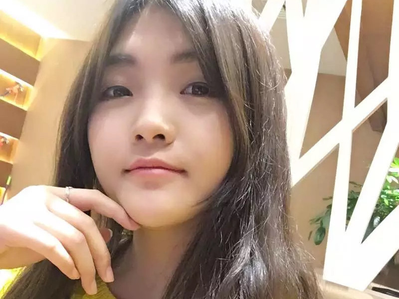 冰淇淋6g的主播海报