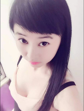 雪离儿主播照片