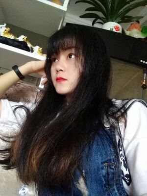 莉傻妞的主播照片