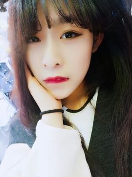 娜娜8e主播照片