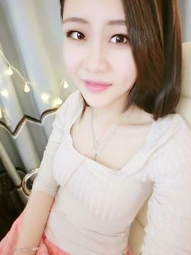 奕露西$唱歌主播照片