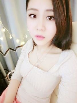 奕露西$唱歌主播照片