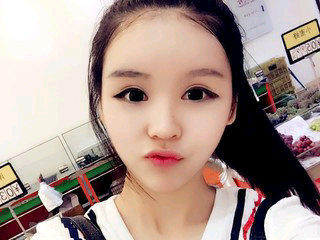 藍(lán)天綠地$*的主播照片