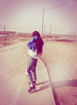 睡不够的大岩主播照片