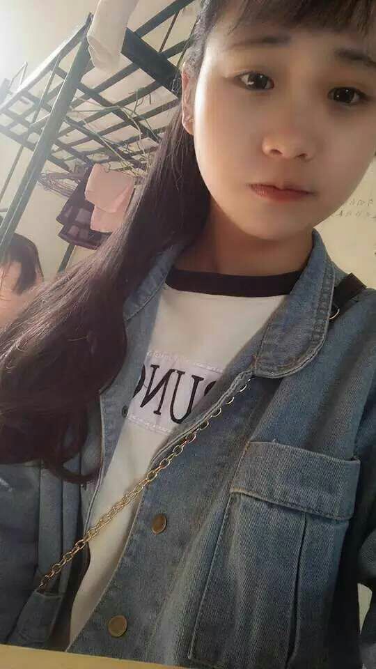 回忆依希光年的主播照片