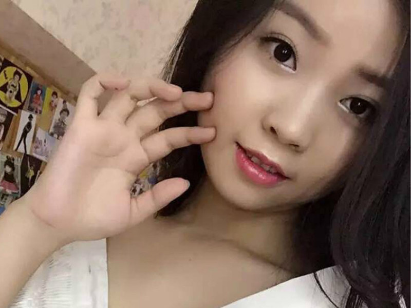 曼曼来啦的主播海报
