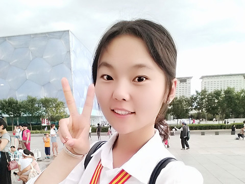 爱吃芒果的小甜心♪海报