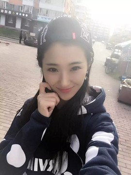 依诺♔休息主播照片