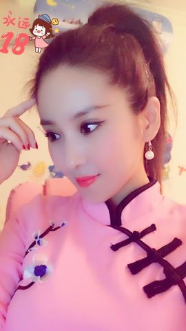 魅丽晴儿主播照片