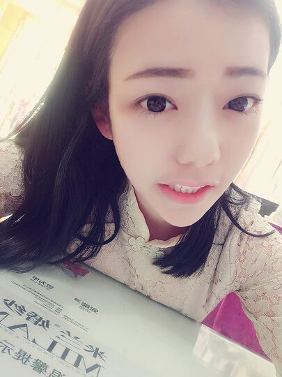 亦亦暂停直播主播照片