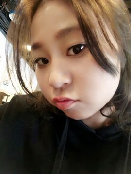 紫薇信儿主播照片