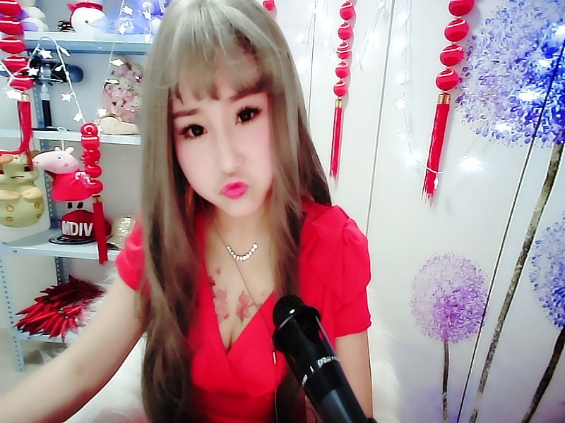 杉杉今天下午一点主播照片
