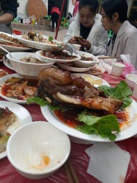 YE，浮沉主播照片