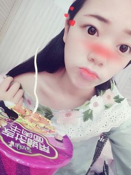 亦亦暂停直播主播照片