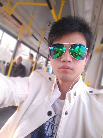 开心的↣萌萌哒的主播照片
