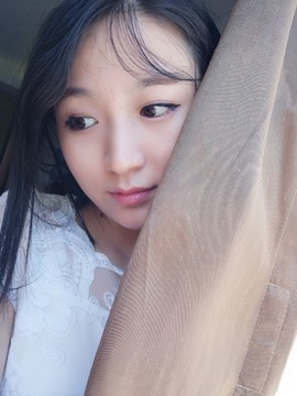 嵗玥蕪婧主播照片