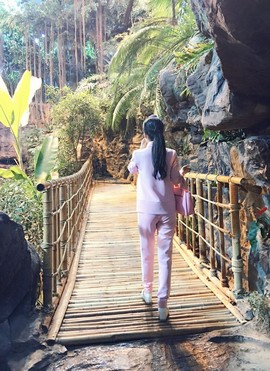 嵗玥蕪婧主播照片