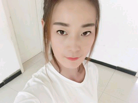 L小雅主播照片