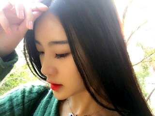 铁粉银丝的主播照片