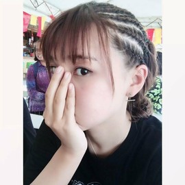 陆七萬主播照片