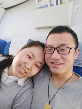 普通北漂青年生活主播照片