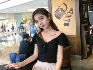 瞿小曼的主播照片