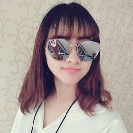 只是张蝶主播照片