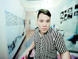 WIE梦成主播照片