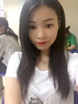 村花😯主播照片
