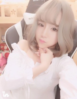 小小凡🎤（8点播）主播照片