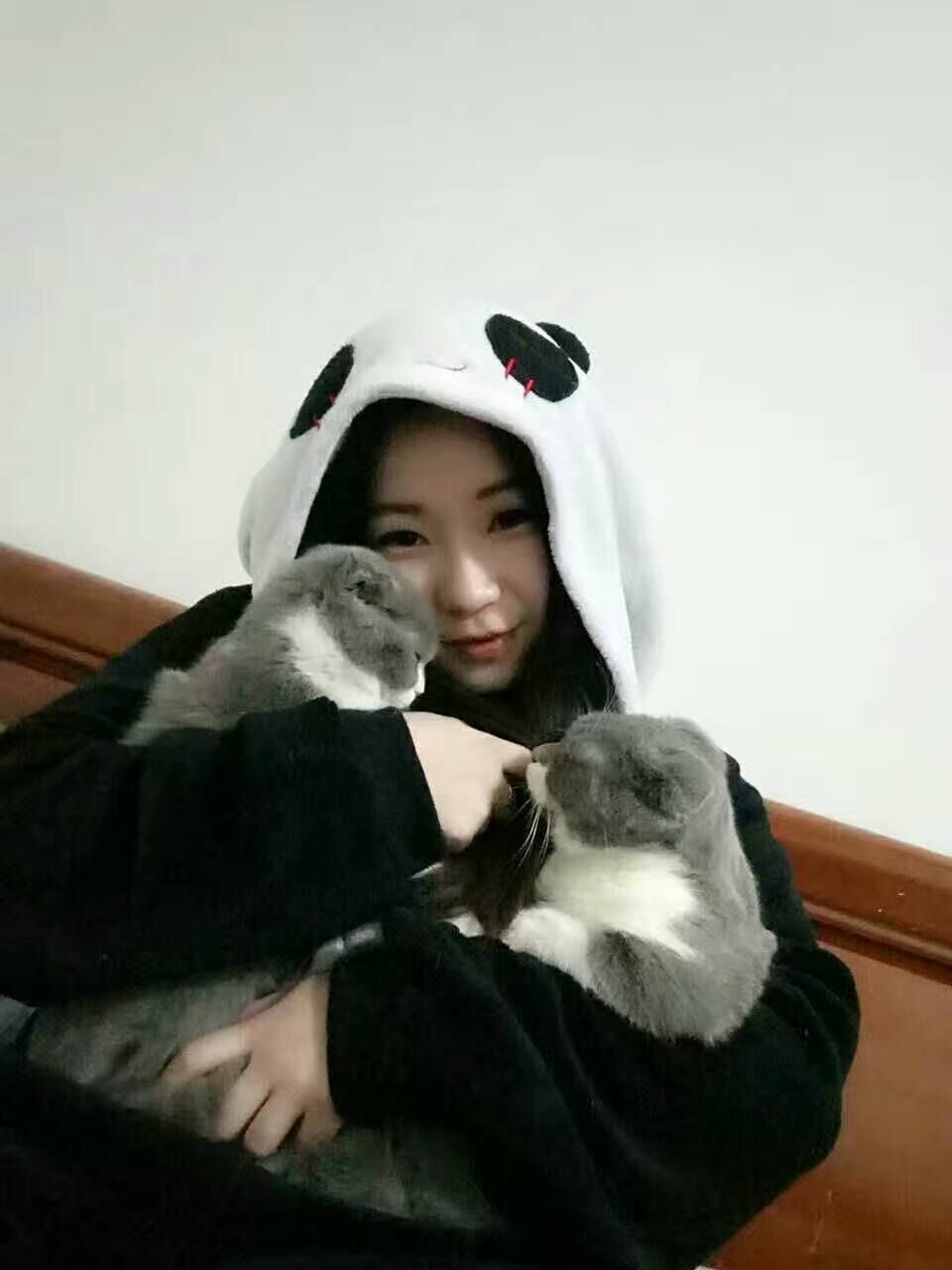 梓绮新人求关注的主播照片