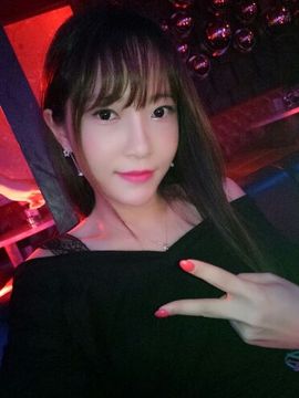 Wu好缇主播照片