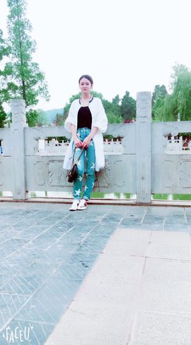 奕露西$唱歌主播照片