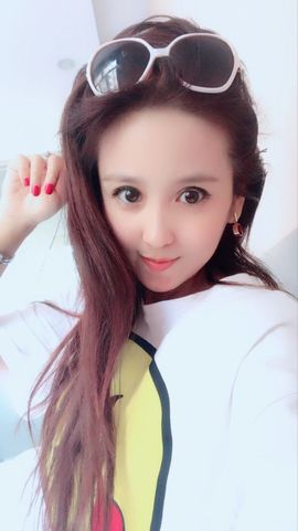 魅丽晴儿主播照片